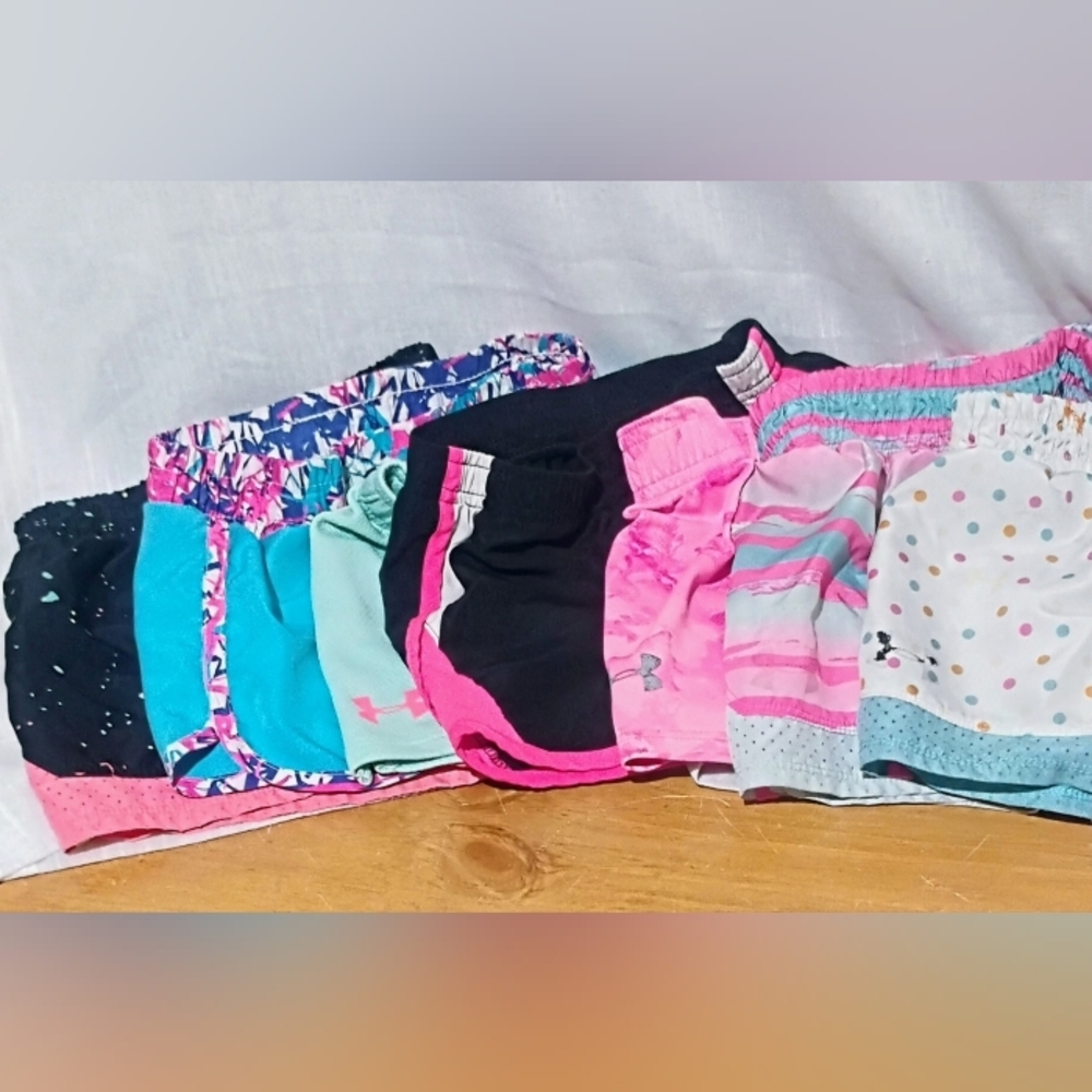 Girls Nike and Under Armor Shorts Bundle size 4/5